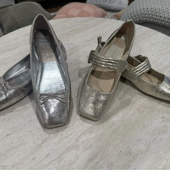 Chic Silver Metallic Flats with Bow - Picture 1 of 2